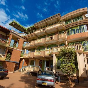 Heart Land Hotel Kigali Exterior photo