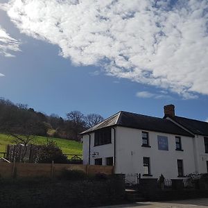 The Kestrel B&B Crickhowell Exterior photo