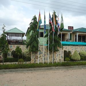 Dokua Royal Hotel Kwabenya Exterior photo