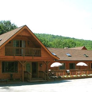 Xenia Lodge Hunter Exterior photo