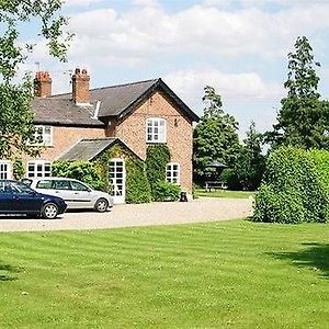 Newton Hall Bed & Breakfast Chester Exterior photo