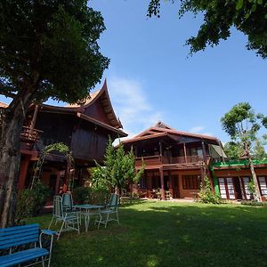 Ruen Khaoyai Hotel Pakchong Exterior photo