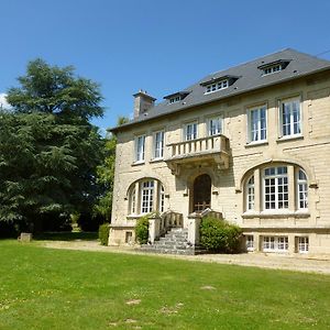 La Chambre Au Chateau Bed & Breakfast Pernant Exterior photo