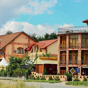 Hotel Kilikiya Uzhhorod Exterior photo