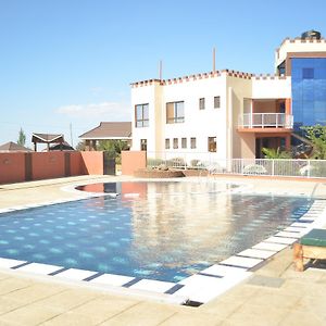 Regency Mount Kenya Hotel Timau Exterior photo