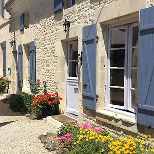 Le Clos Du Plantis Bed & Breakfast Sonnac  Exterior photo