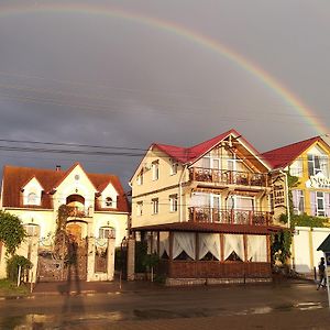 Racu Hotel Comrat Exterior photo