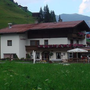 Junser Gasthausl Hotel Tux Exterior photo