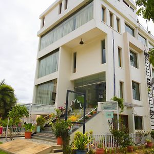 Hotel Highnest Singapperumalkovil Exterior photo