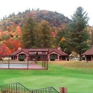 Jack O'Lantern Resort Lodging Woodstock Exterior photo