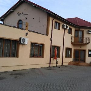 Pensiunea Sena Focsani Hotel Exterior photo