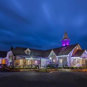 Treacys Oakwood Hotel, Shannon Exterior photo