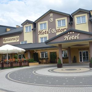 Hotel Batory Tluszcz Exterior photo