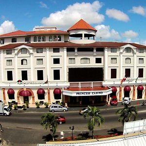 Ramada By Wyndham Princess Paramaribo Hotel Exterior photo