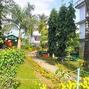 Green Park Hotel Pokhara Exterior photo