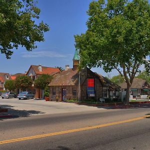 Royal Copenhagen Inn Solvang Exterior photo