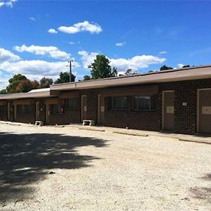 Tartan Motel Yea Exterior photo