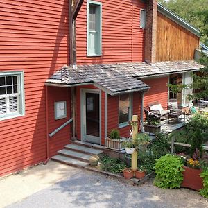 The Inn At Gristmill Square Warm Springs Exterior photo