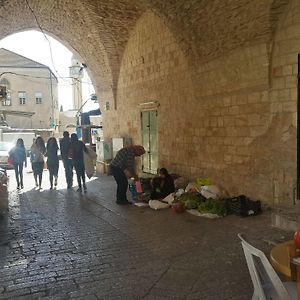 Simsim Guesthouse - Hostel Nazareth Exterior photo