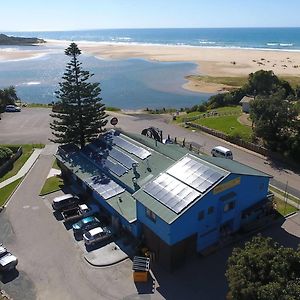 The Waterwheel Beach Cabins - Caravan Park Lake Tyers Beach Exterior photo