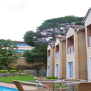 Hotel Victoria Blantyre Exterior photo