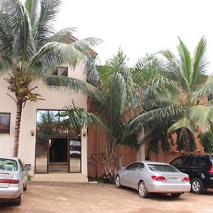 Gayyata Hotel Kubwa Exterior photo