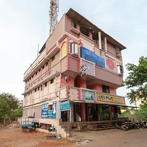 Oyo 16692 Atchaya Rooms Thanjavur Exterior photo