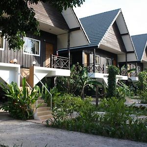 Tianna Garden Village Chiang Mai Exterior photo