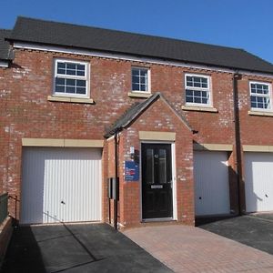 The Robin Coach House By Rentmyhouse Apartment Hereford Exterior photo