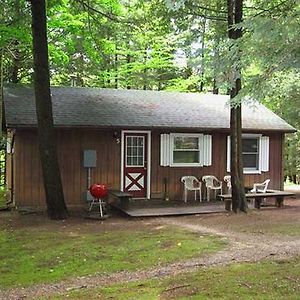 Stowe Cabins In The Woods Hotel Waterbury Exterior photo