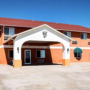 Rodeway Inn & Suites Monticello Exterior photo