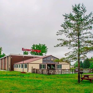 Adirondack Efficiencies Hotel Watertown Exterior photo