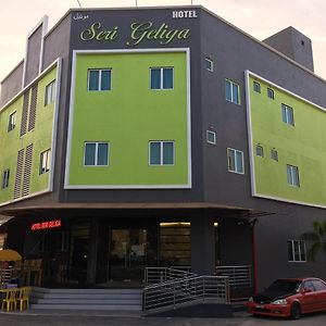 Hotel Seri Geliga Chukai Exterior photo