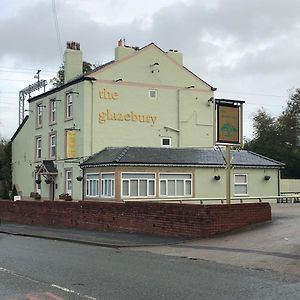 The Glazebury Bar And Restaurant With Accommodation Exterior photo