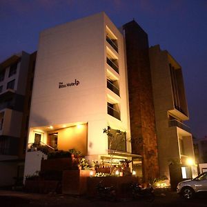 The Bliss Hotel Somnath Exterior photo