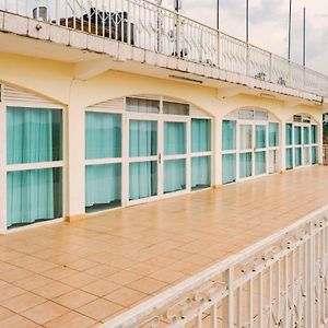 Sunrise Apartments Hotel Fort Portal Exterior photo