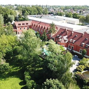 Dworek 1885 Hotel Ostrzeszow Exterior photo