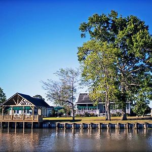 A Chateau On The Bayou Bed & Breakfast Raceland Exterior photo