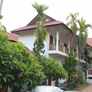 Palmhouse Hotel Mae Hong Son Exterior photo