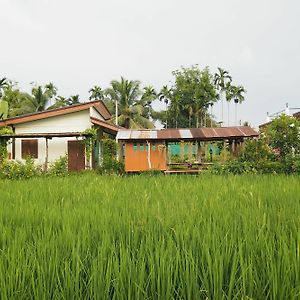 Pang Chompu Hotel Pua Exterior photo