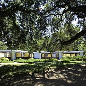 The Blue Sky Lodge Carmel Valley Exterior photo