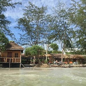 Ananas Beach Bungalows Sihanoukville Exterior photo