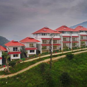 The Lake View Munnar Hotel Exterior photo