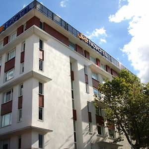 Novotel Suites Clermont Ferrand Polydome Exterior photo