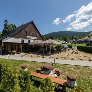 Penzion Neubauer Hotel Ostruzna Exterior photo