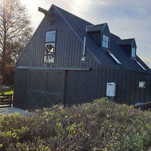 Accommodation At Lakeside Oamaru Exterior photo