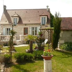 Aux Jardin'S De La Bosniere Villa Cussay Exterior photo