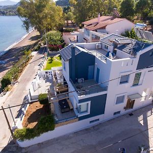 Spaceous Comfortable Villa Right By The Sea Alissos Exterior photo