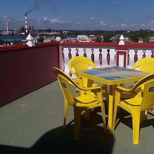 Hostal Amelia Cienfuegos Hotel Exterior photo