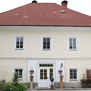 Gutshof Bartl 1 Apartment Klagenfurt am Woerthersee Exterior photo